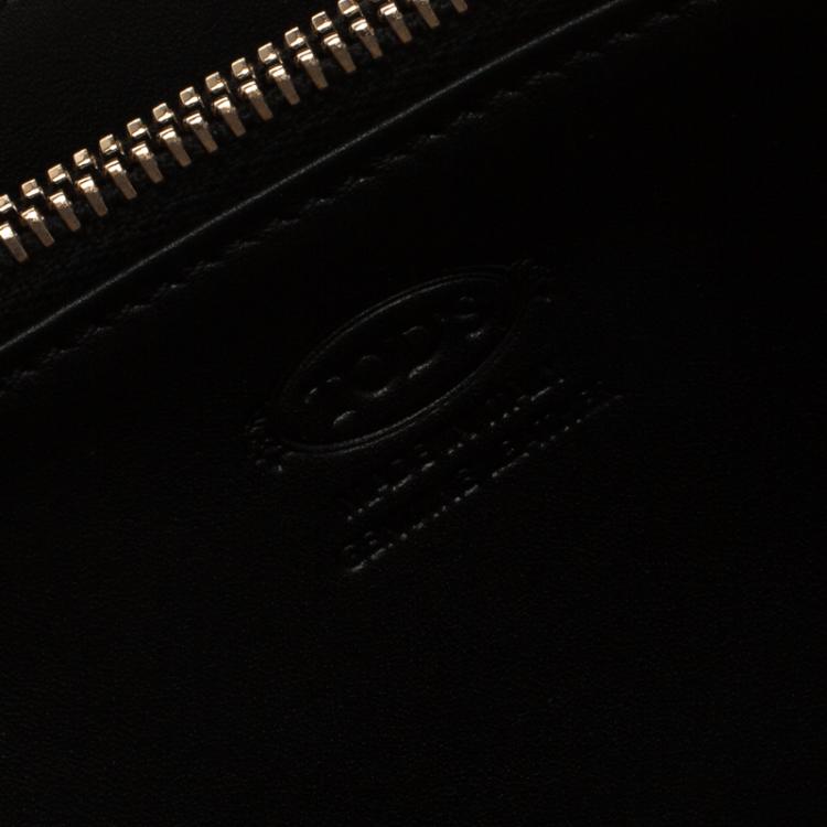 Pre Owned Tod's Black Leather Zip Around Wallet