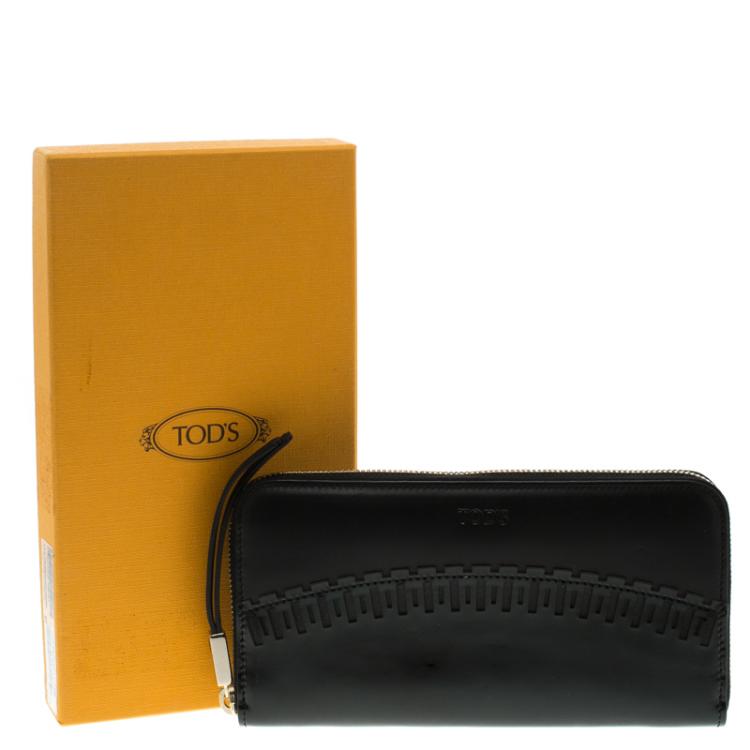 Pre Owned Tod's Black Patent Leather Zip Around Continental Wallet