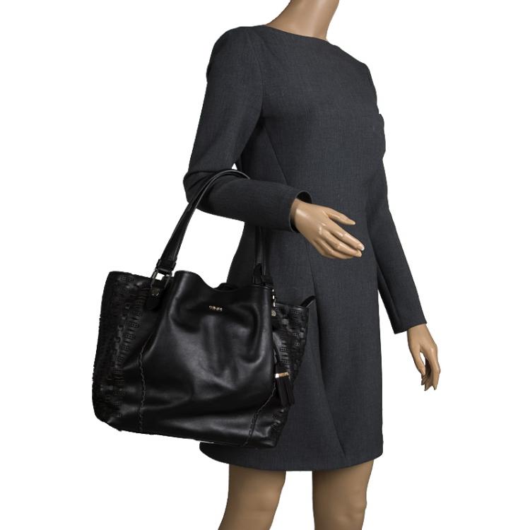 Pre Owned Tod's Black Leather Shopping Zip Tote