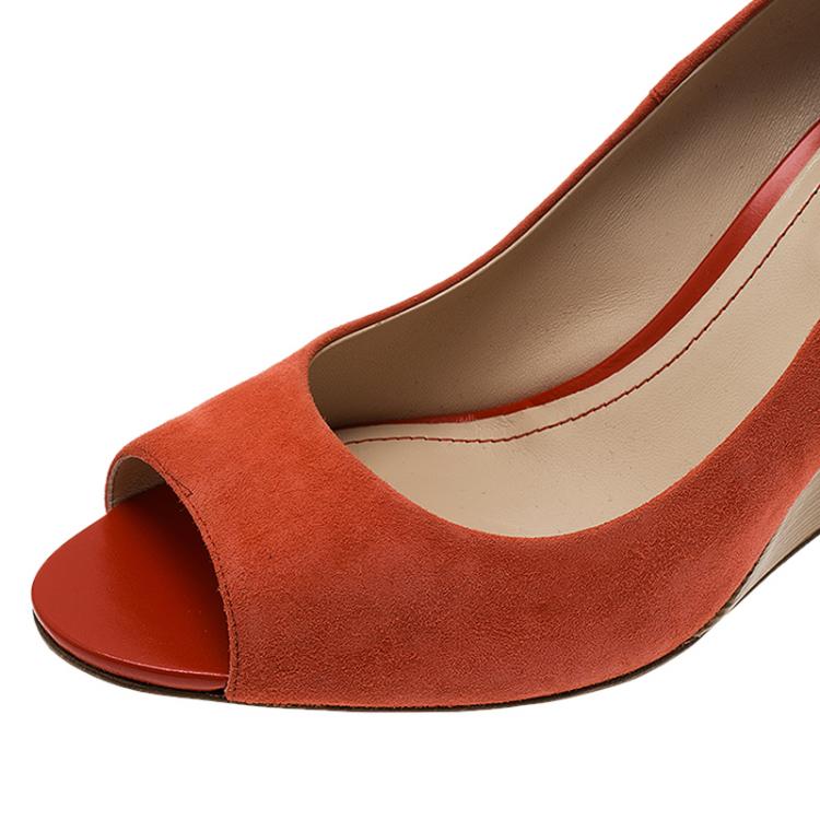 Pre Owned Tod's Coral Suede Peep Toe Wedge Pumps Size 40.5