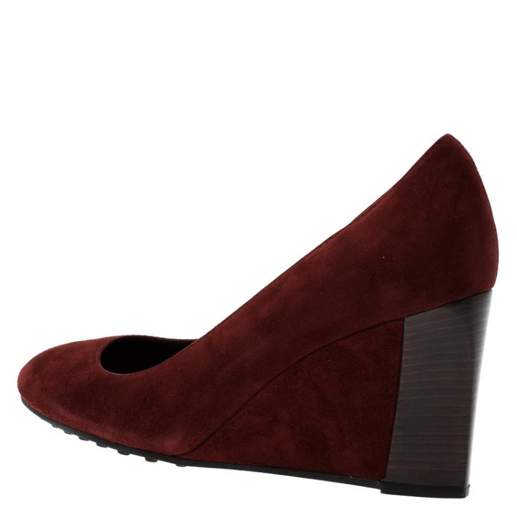 Pre Owned Tod's Maroon Suede Wedge Pumps Size 40
