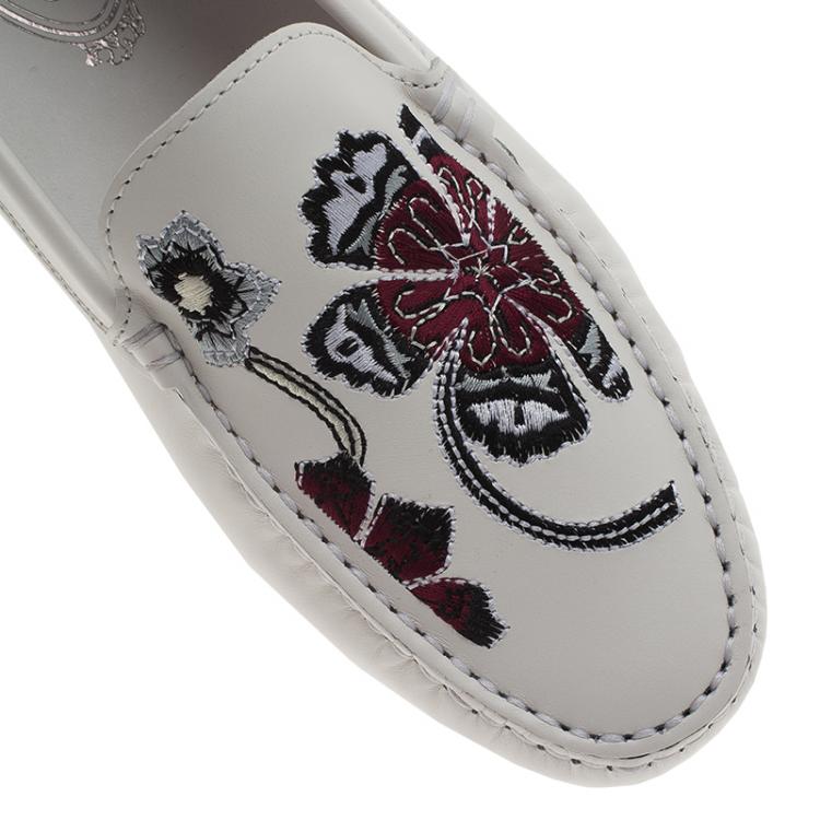 Pre Owned Tod's White Leather Floral Embroidered Loafers Size 38
