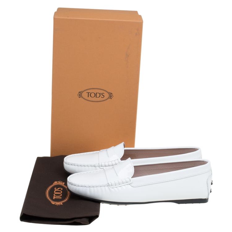مملوكة مسبقًا Tod's White Patent Penny Leather Loafers Size 38