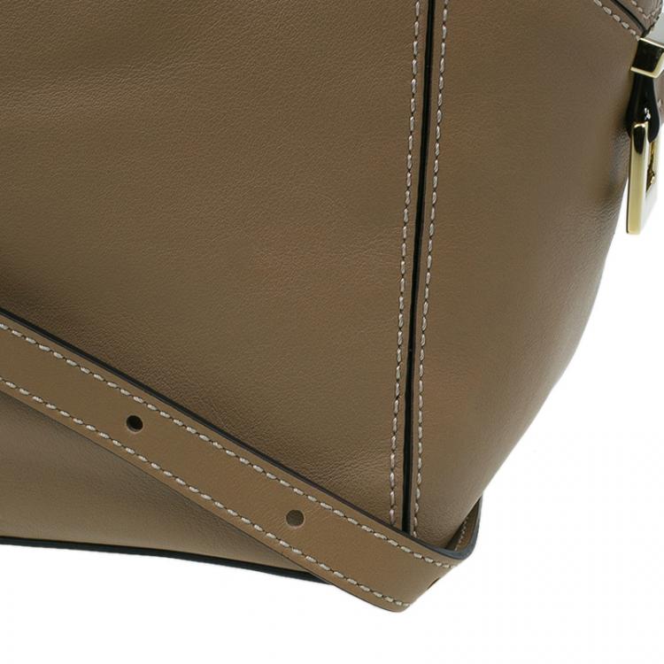 Pre Owned Tod's Beige Leather Small CC Zip Tote Bag