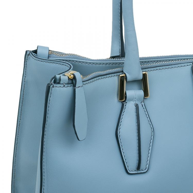 مملوكة مسبقًا Tod's Carolina Blue Leather Medium Double Zip Shopping Tote Bag