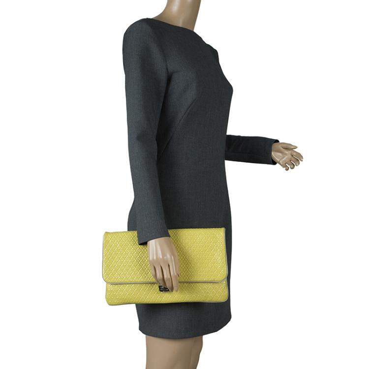 Pre Owned Tod's Yellow Patent Leather Signature Clutch