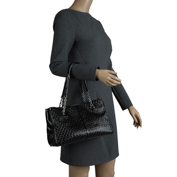 Pre Owned Tod's Black Patent Leather Signature Shopper Tote