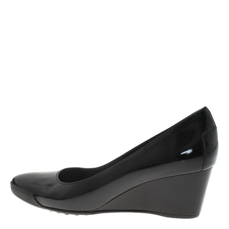 مملوكة مسبقًا Tod's Black Patent Wedge Pumps Size 37.5