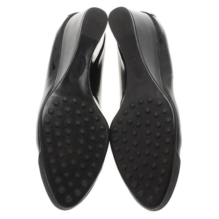 مملوكة مسبقًا Tod's Black Patent Wedge Pumps Size 37.5