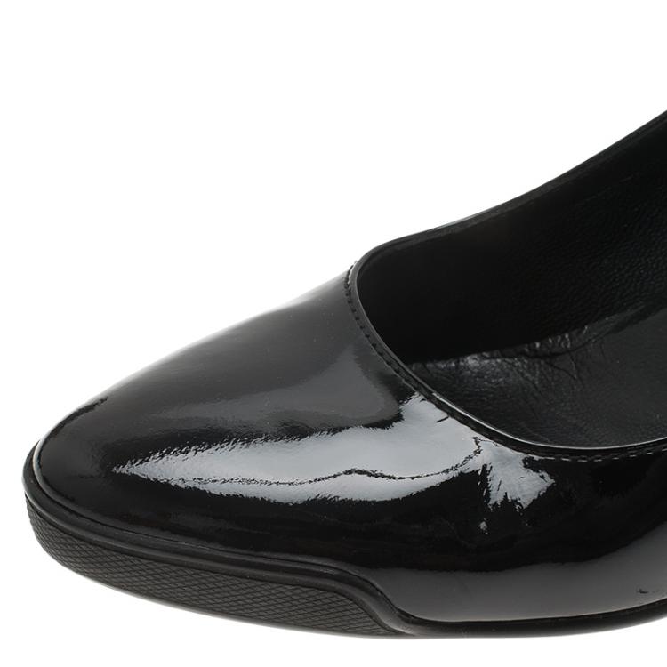 مملوكة مسبقًا Tod's Black Patent Wedge Pumps Size 37.5