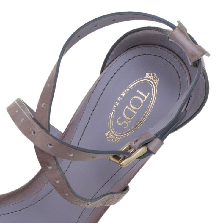 مملوكة مسبقًا Tod's Lavender Leather Buckle Cross Strap Sandals Size 40.5