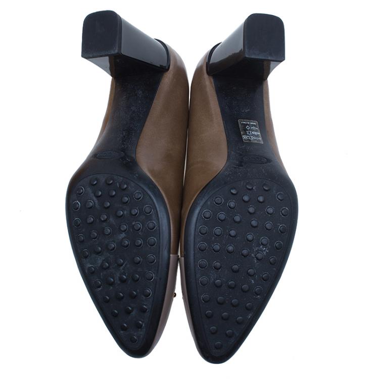 Pre Owned Tod's Two Tone Studded Leather Pointed Toe Pumps Size 40