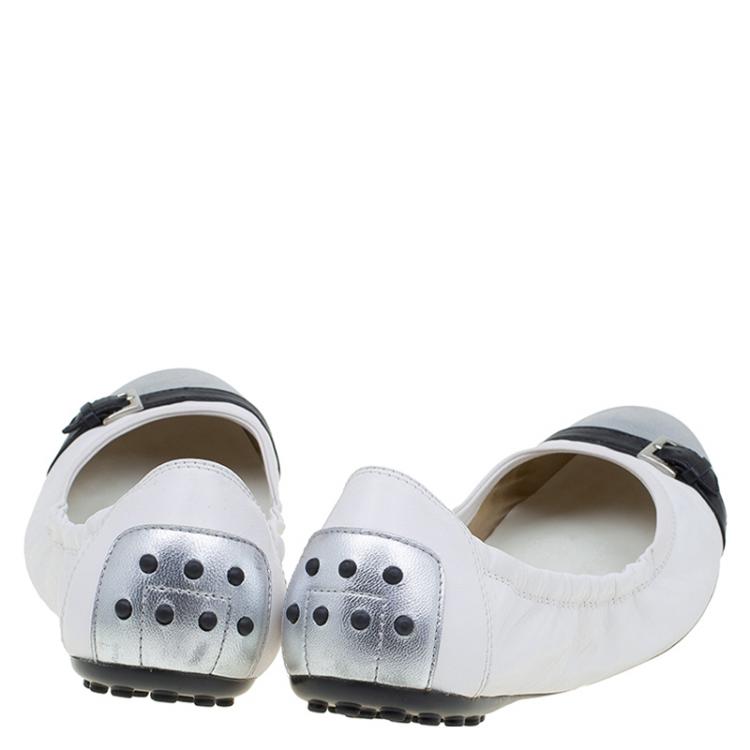 Pre Owned Tod's Two Tone Leather Buckle Detail Ballet Flats Size 41