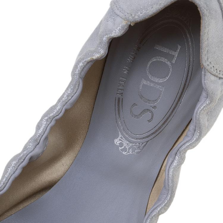 Pre Owned Tod's Metallic Silver Leather Dee Ballet Flats Size 37.5