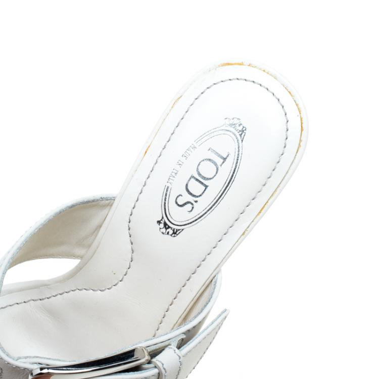 Pre Owned Tod's Off White Leather Buckle Accented Slides Sandals Size 35