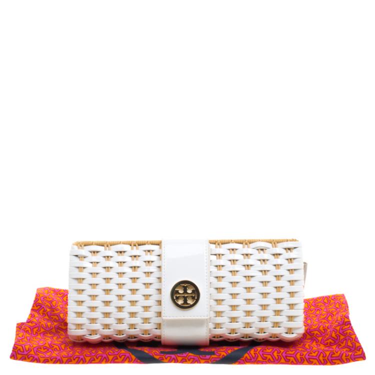 Pre Owned Tory Burch White/Brown Woven Patent Leather and Rattan Whicker Clutch