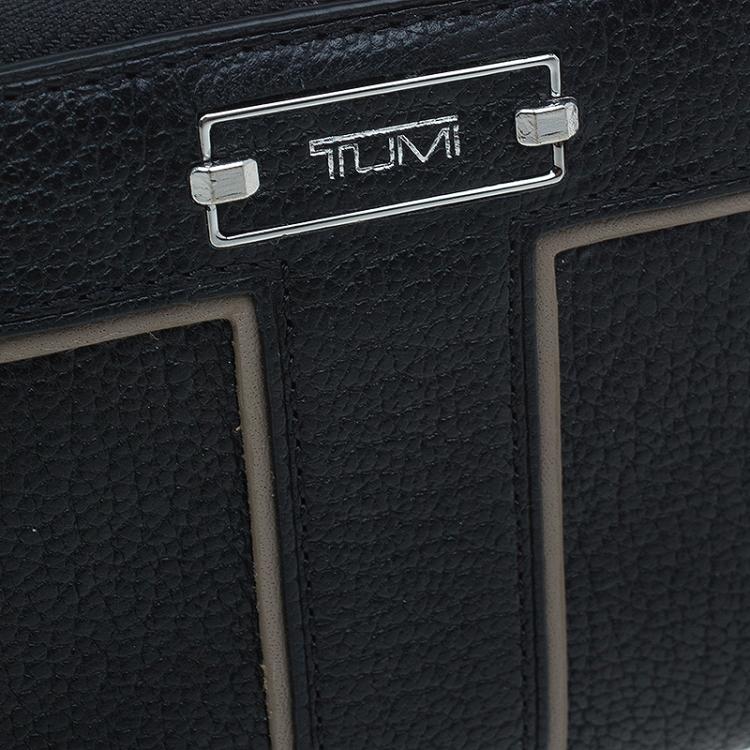 Pre Owned Tumi Black Leather Zip Around Wallet 