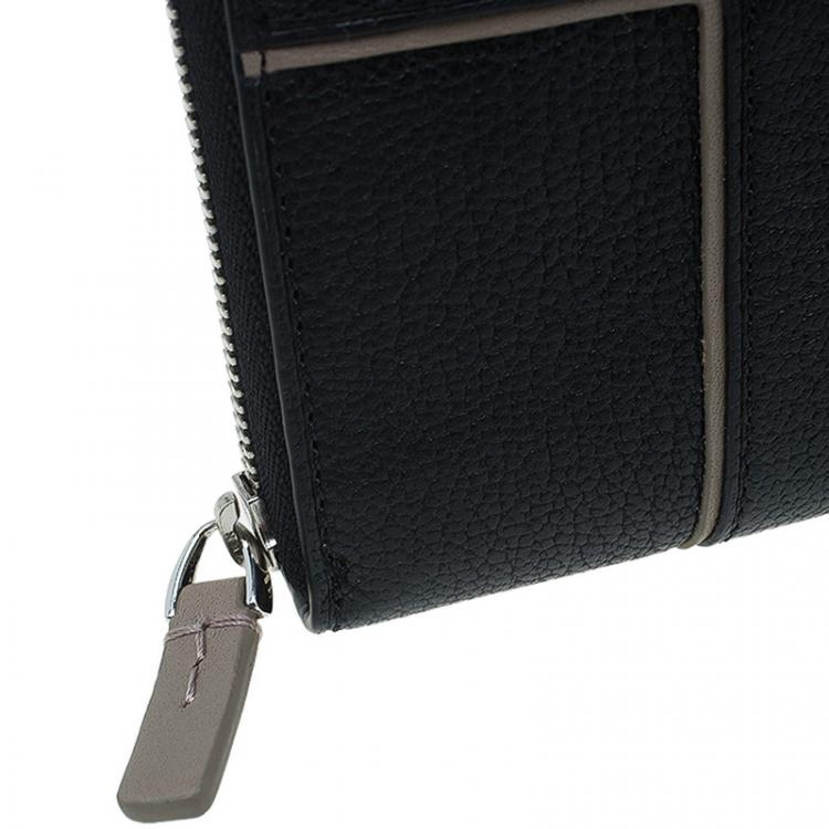 Pre Owned Tumi Black Leather Zip Around Wallet 