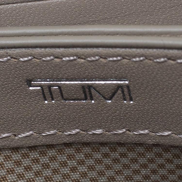 Pre Owned Tumi Black Leather Zip Around Wallet 
