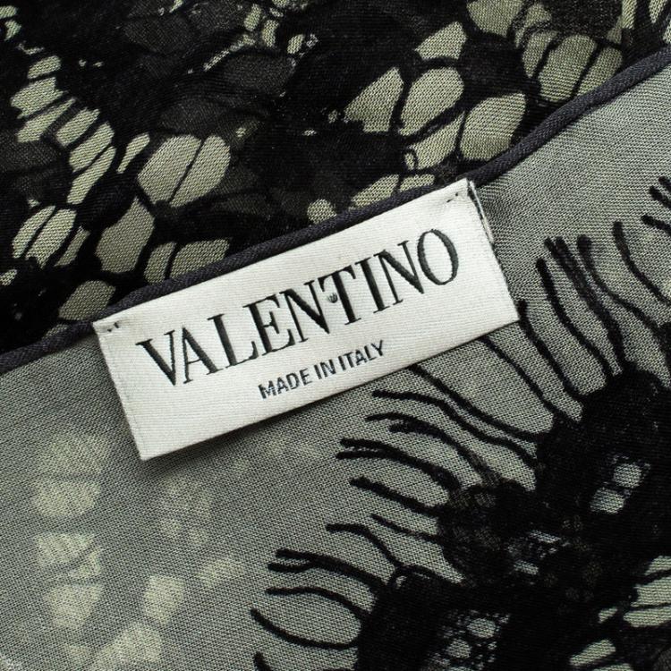 Pre Owned Valentino Monochrome Floral Lace Print Silk Stole