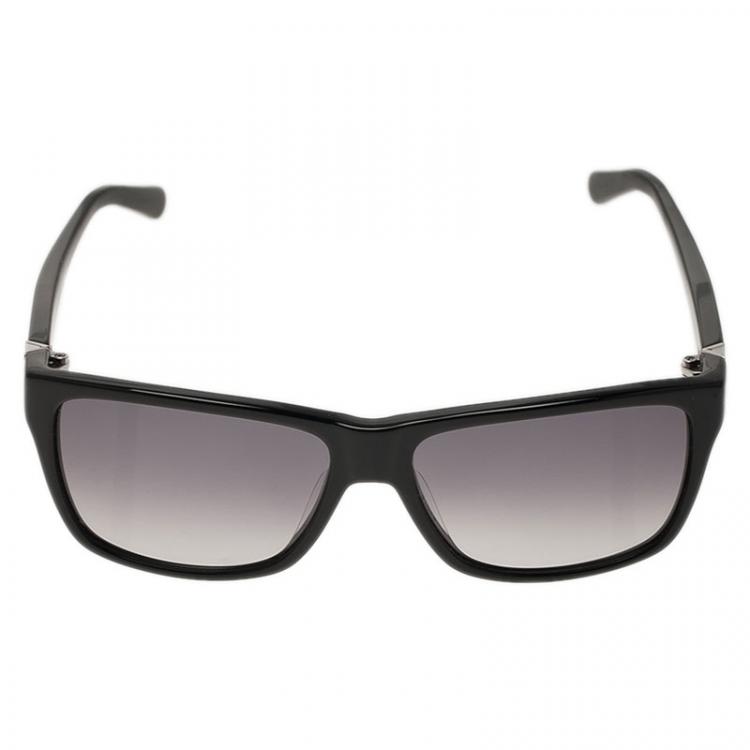 Pre Owned Valentino Black V629S Square Sunglasses