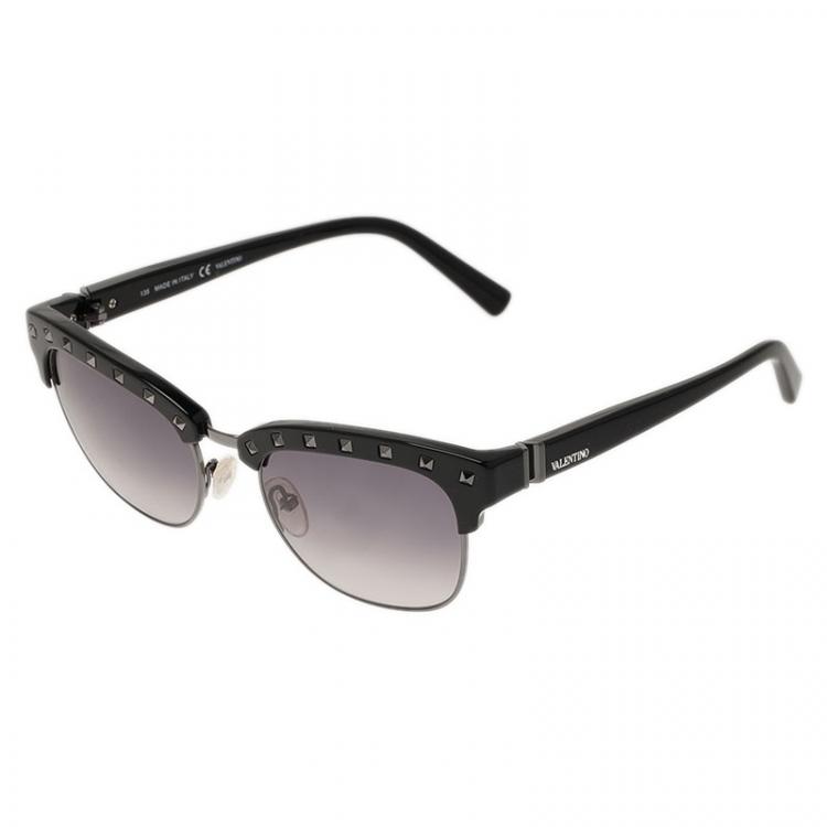 Pre Owned Valentino Black V112S Rockstud Sunglasses