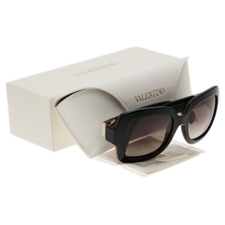 مملوكة مسبقًا Valentino Black V714S Superstud Square Sunglasses