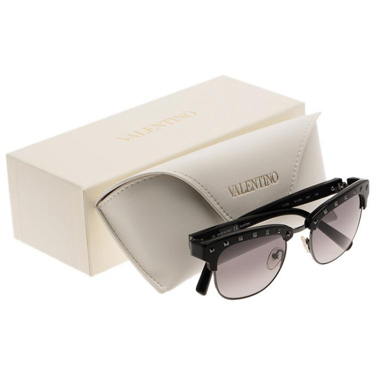 Pre Owned Valentino Black V112S Rockstud Sunglasses