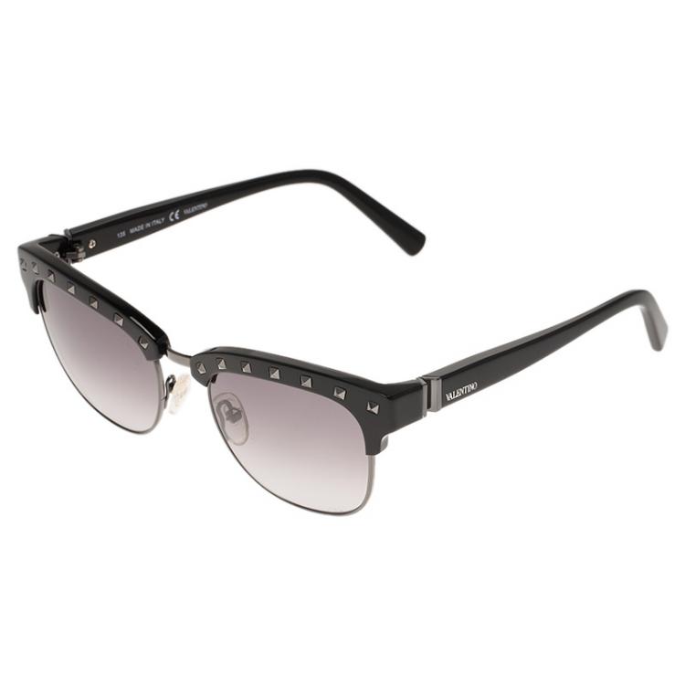 Pre Owned Valentino Black V112S Rockstud Sunglasses