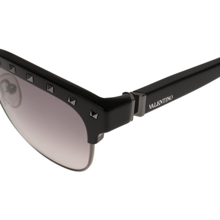 Pre Owned Valentino Black V112S Rockstud Sunglasses