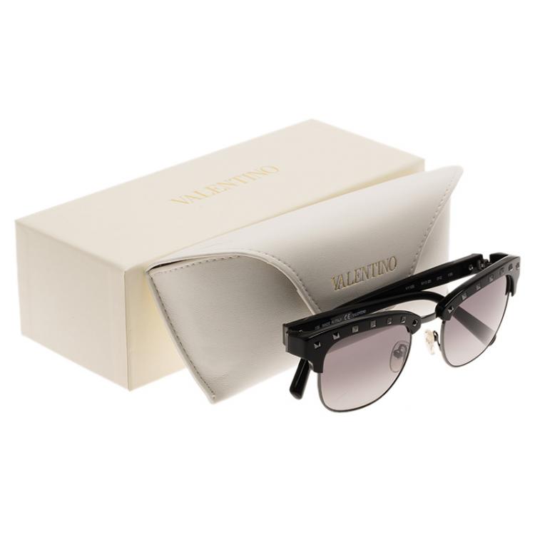 Pre Owned Valentino Black V112S Rockstud Sunglasses