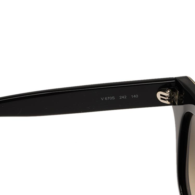 Pre Owned Valentino Tortoise Frame V670S Rockstud Wayfarer Sunglasses