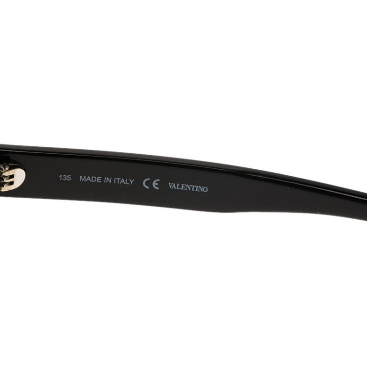 Pre Owned Valentino Black V657S Rockstud Cat Eye Sunglasses