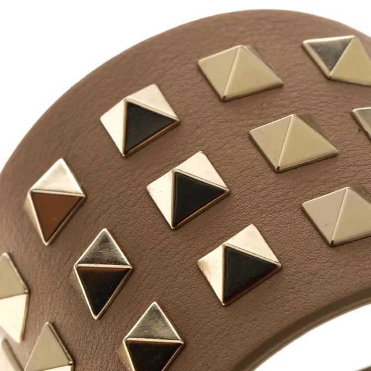 Pre Owned Valentino Rockstud Beige Leather Gold Tone Cuff Bracelet One Size