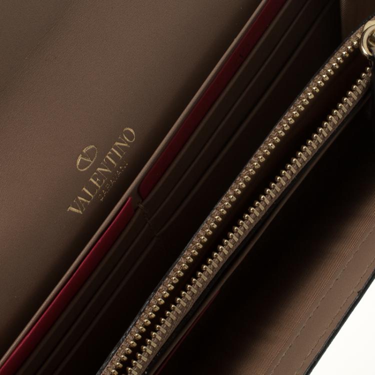 Pre Owned Valentino Beige Lace Print PVC Continental Wallet