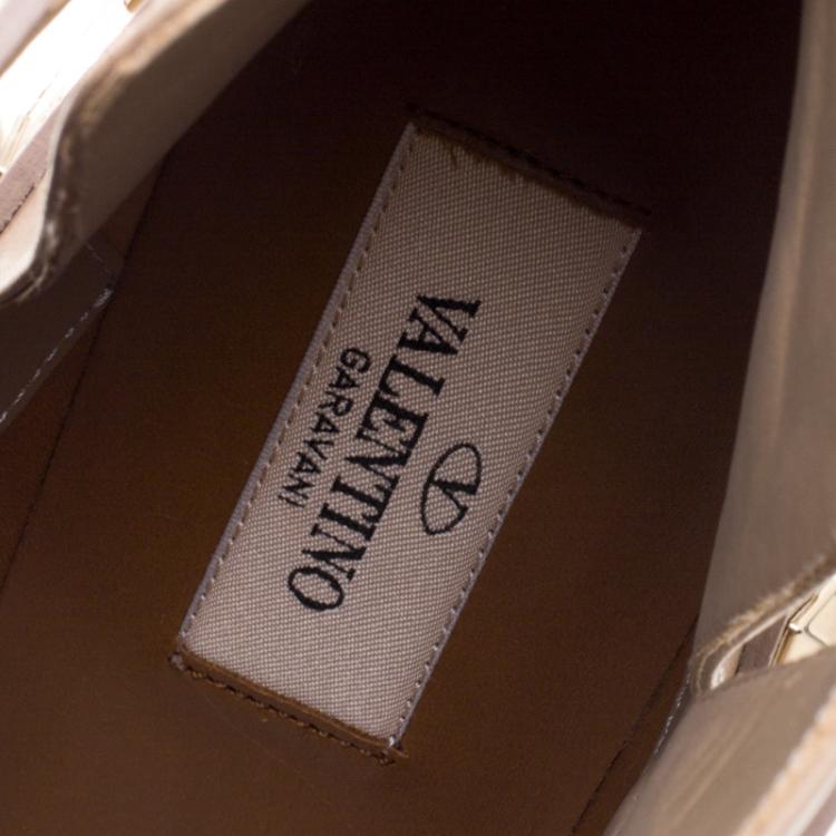 Pre Owned Valentino Beige Leather Rockstud Pointed Toe Ankle Boots Size 40