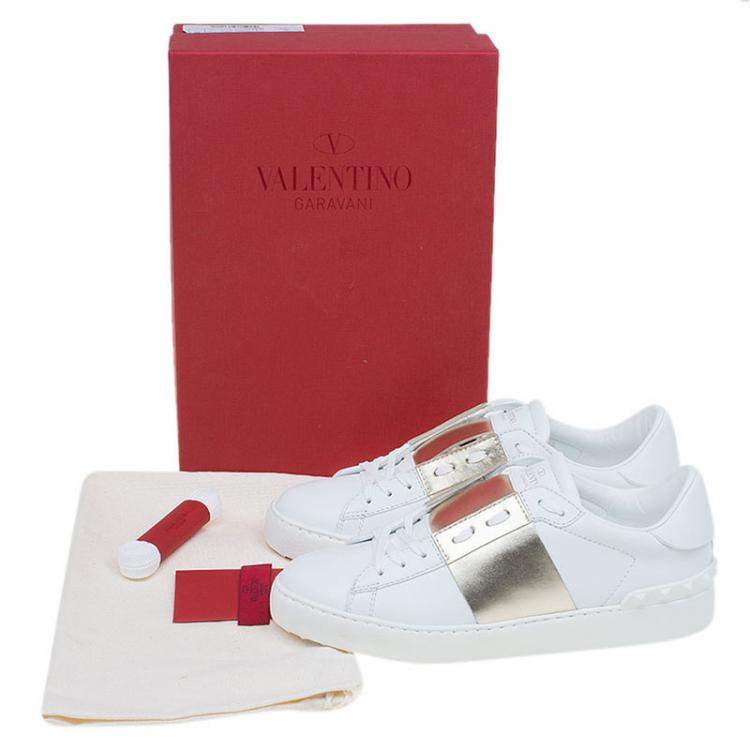 مملوكة مسبقًا Valentino White and Gold Band Leather Open Low Top Sneakers Size 38