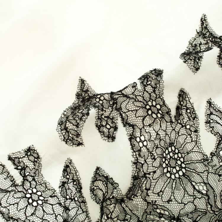 Pre Owned Valentino Monochrome Lace Trim Detail Stole 