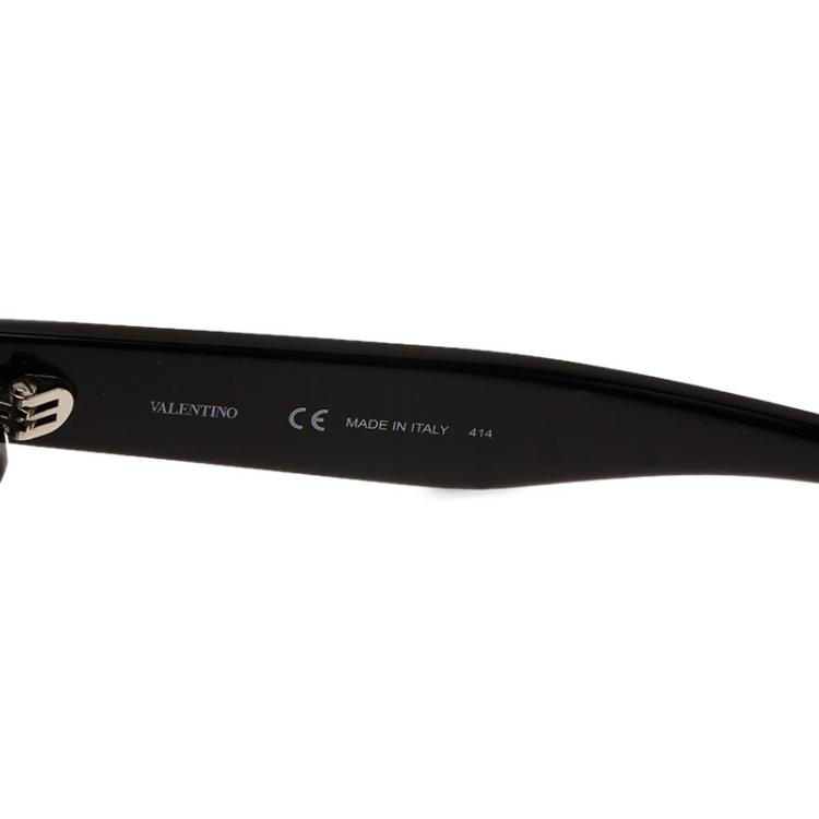 Pre Owned Valentino Black Rockstud Oversized Square Sunglasses 