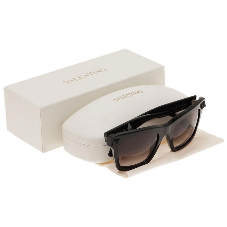 Pre Owned Valentino Black Rockstud Oversized Square Sunglasses 