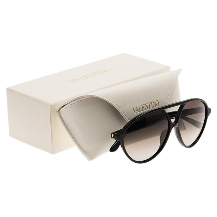 Pre Owned Valentino Black V728S Round Sunglasses