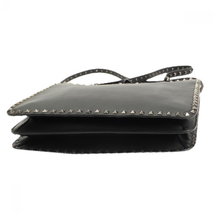 Pre Owned Valentino Black Leather Rockstud Flip Lock Messenger Bag