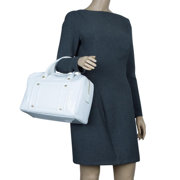 مملوكة مسبقًا Versace Jeans White Patent Leather Large Bowling Bag