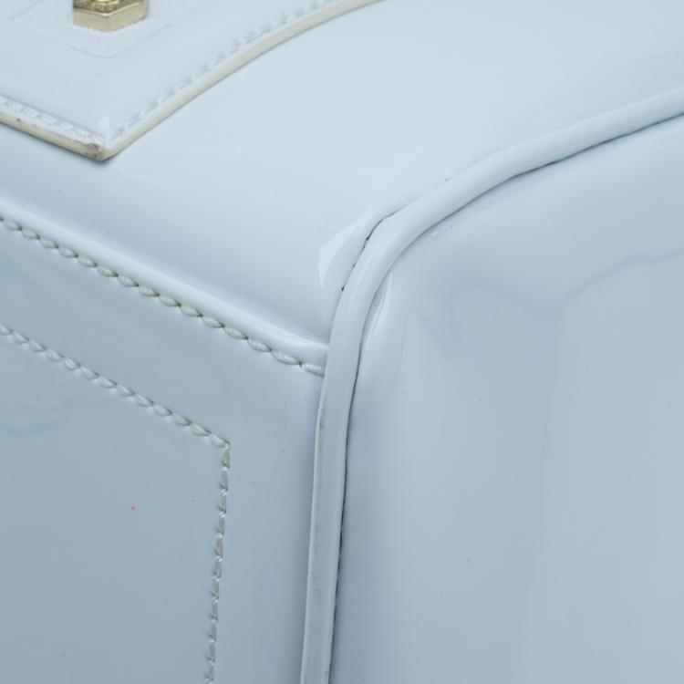 مملوكة مسبقًا Versace Jeans White Patent Leather Large Bowling Bag