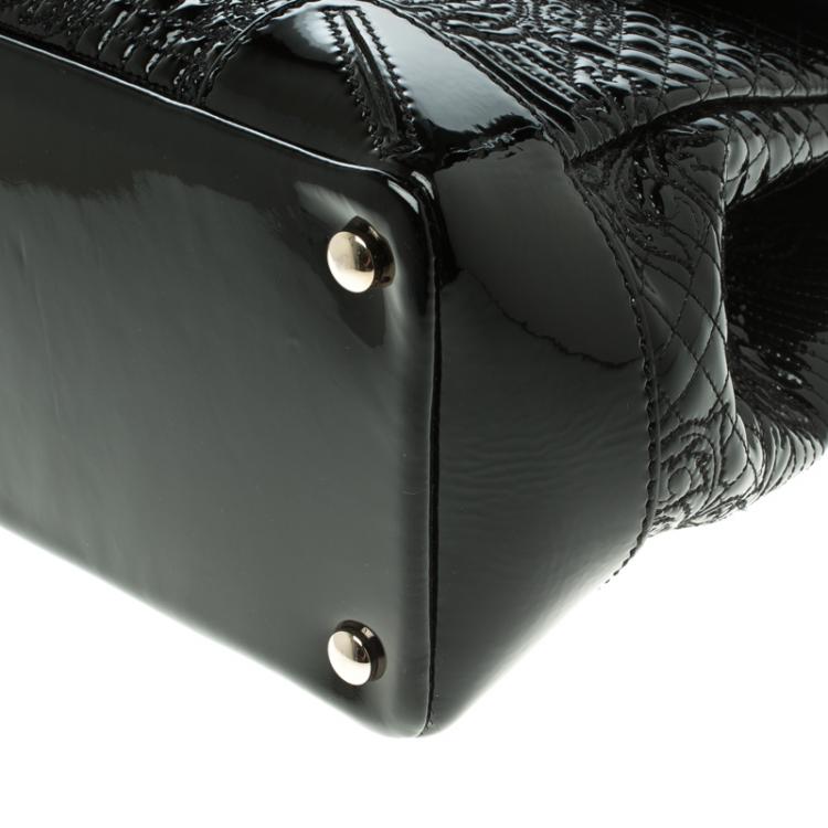 Pre Owned Versace Black Patent Leather Altea Top Handle Bag