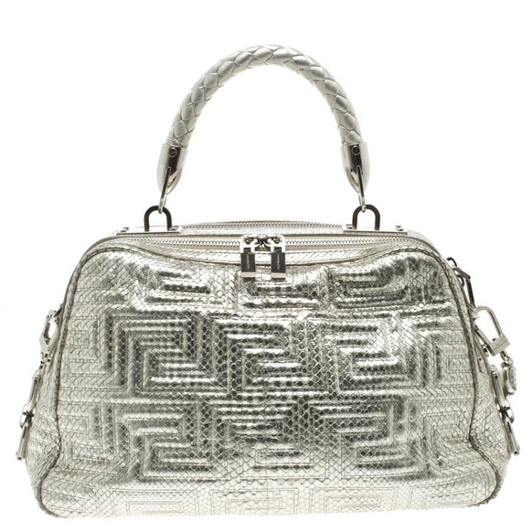 مملوكة مسبقًا Versace Metallic Silver Python Satchel