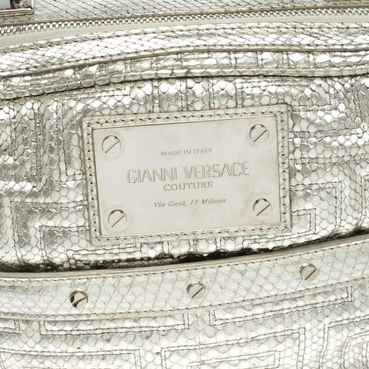 مملوكة مسبقًا Versace Metallic Silver Python Satchel