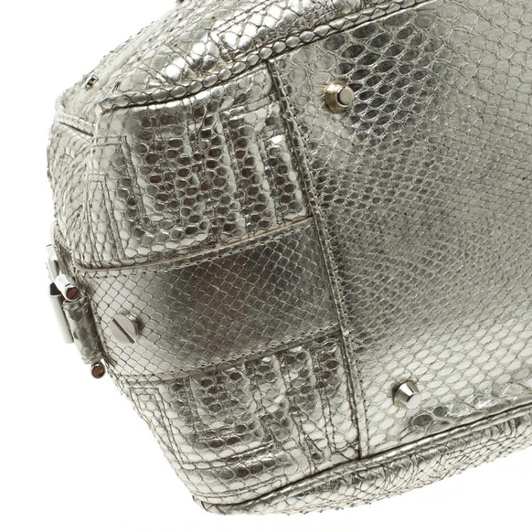 مملوكة مسبقًا Versace Metallic Silver Python Satchel