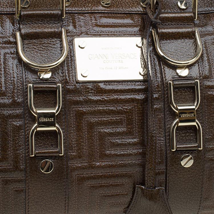 مملوكة مسبقًا Versace Brown Quilted Patent Leather Snap Out Of It Satchel