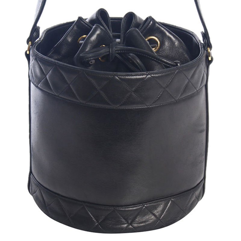 Pre Owned Chanel Black Lambskin CC Vintage Bucket Shoulder Bag
